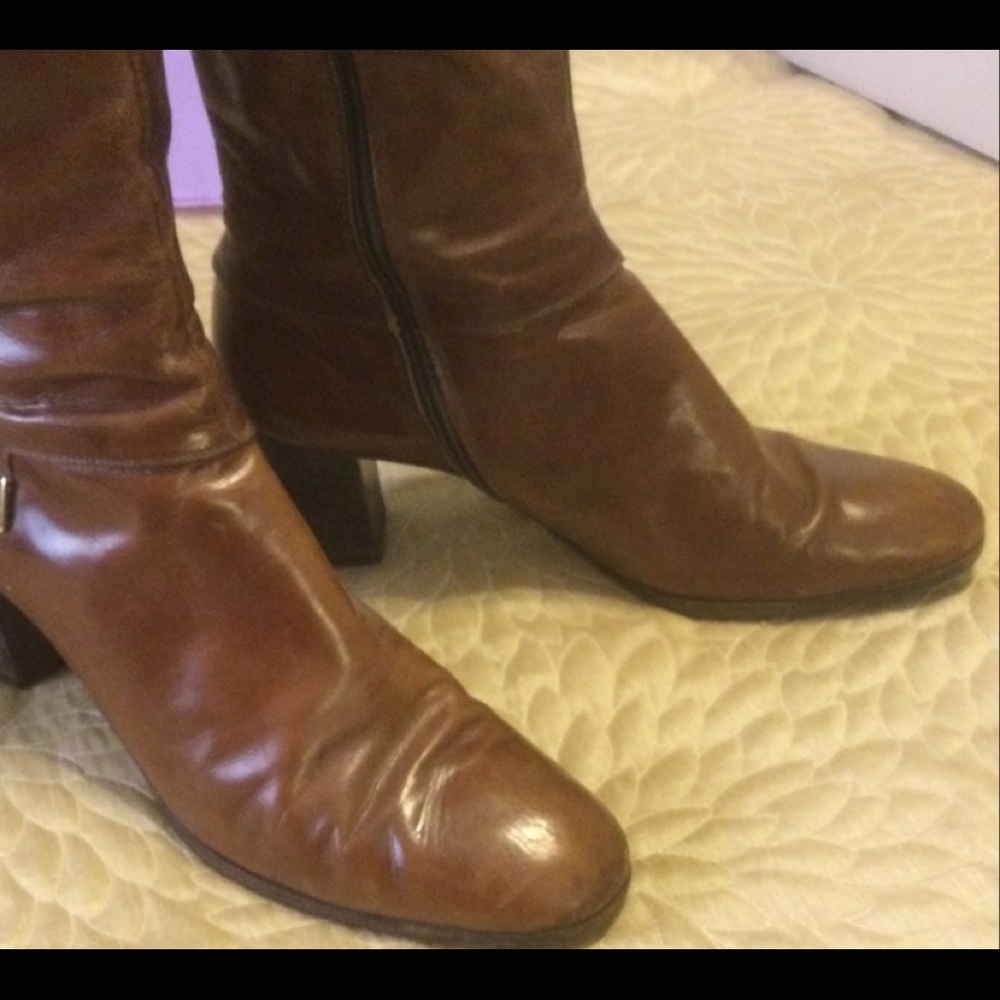 SOLD. Salvatore Ferragamo boots size 10AA
Cognac/brown - Picture 10 of 11